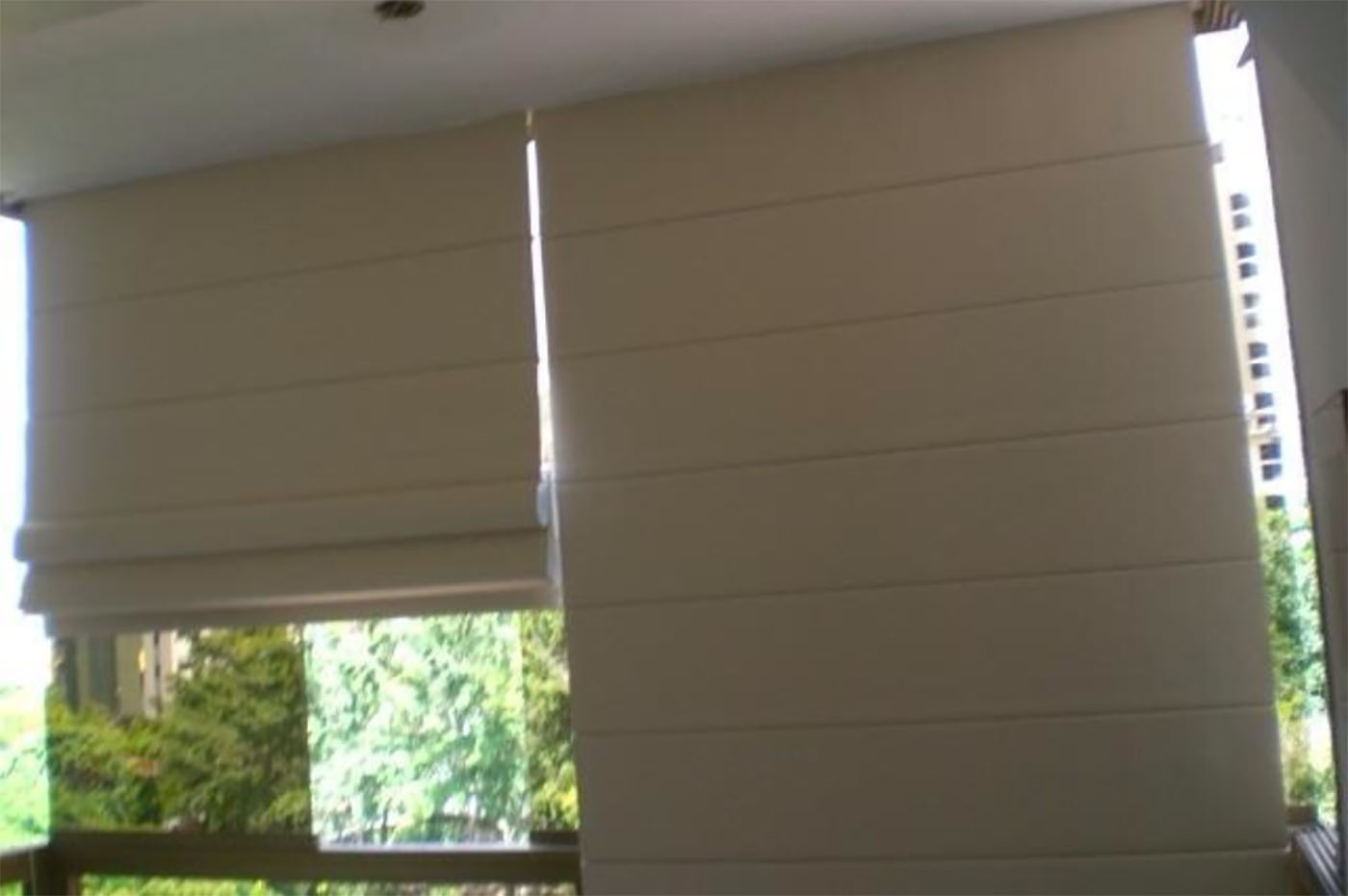 Imagen de persiana romana